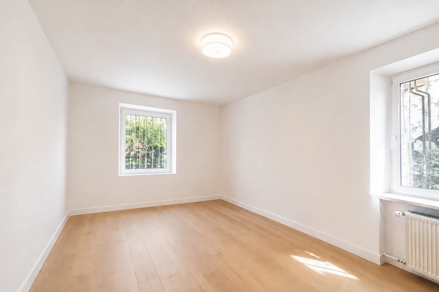 Schlafzimmer der sanierten Wohnung in Röhrmoos